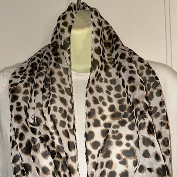 Vintage EL & Company Permanently Tied Semi Sheer Leopard Print Scarf - Picture 3 of 8